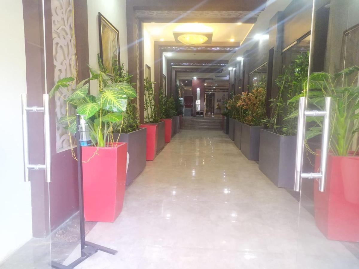 Genx Le Crescent Ghaziabad Hotel Exterior photo
