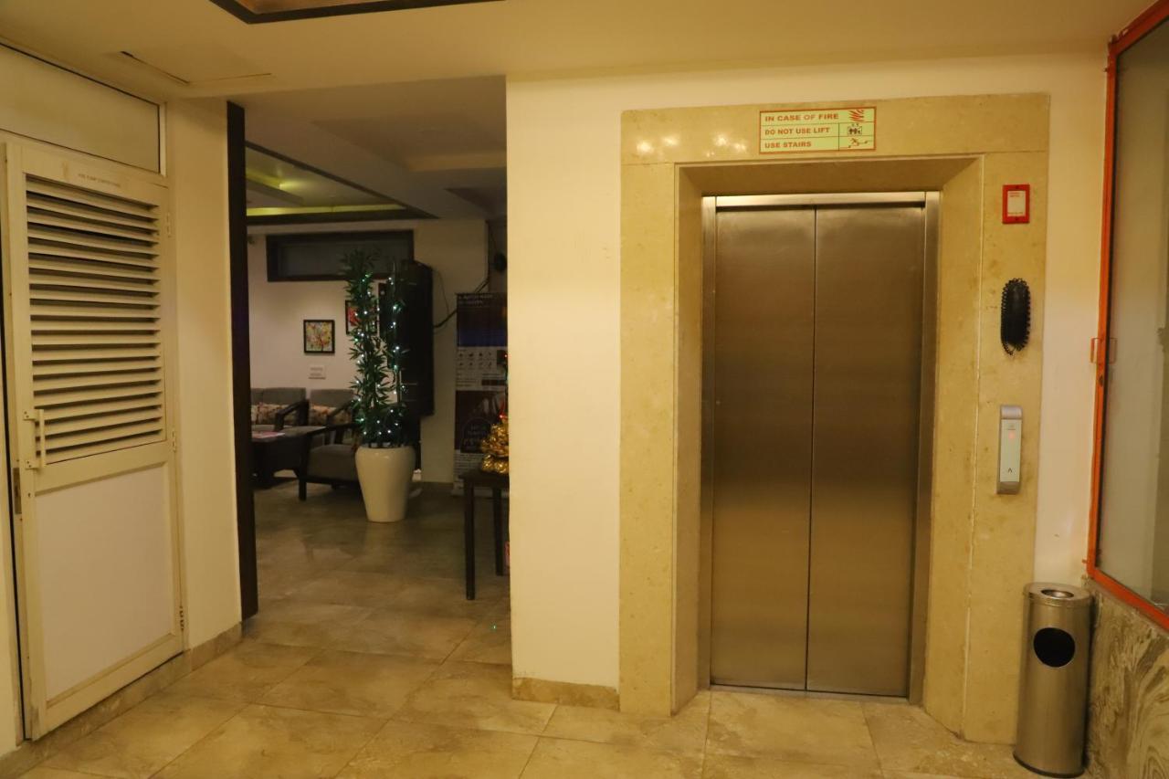 Genx Le Crescent Ghaziabad Hotel Exterior photo
