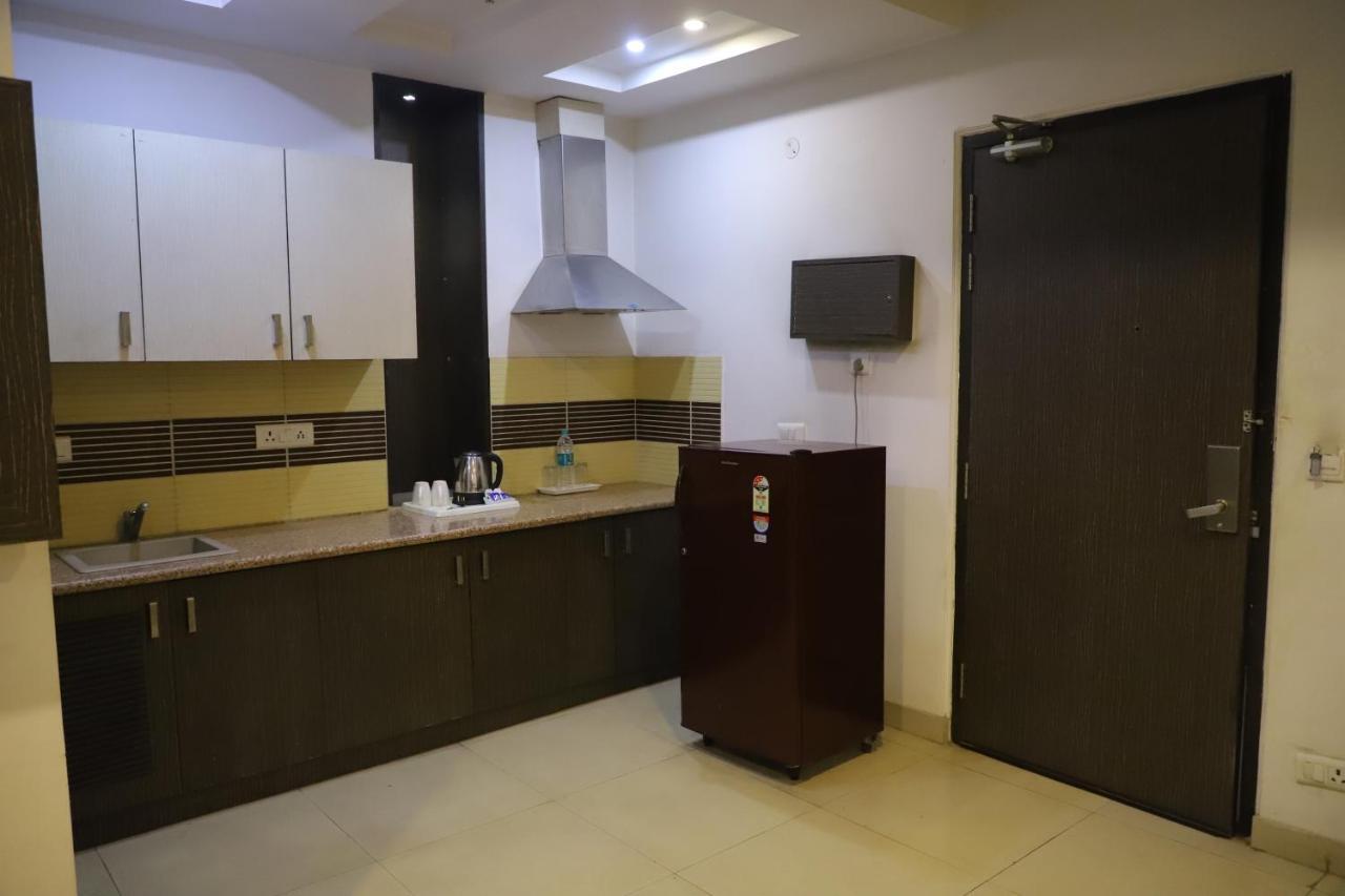 Genx Le Crescent Ghaziabad Hotel Exterior photo