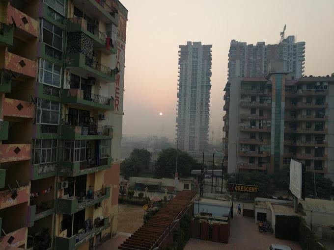 Genx Le Crescent Ghaziabad Hotel Exterior photo