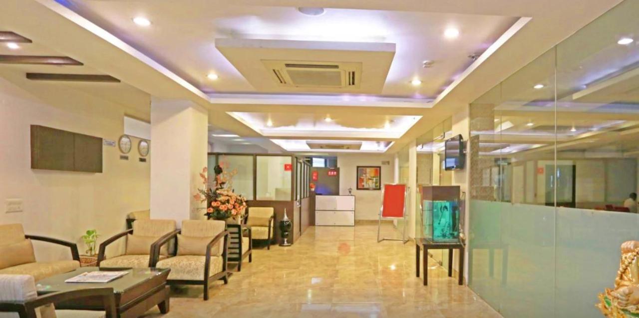 Genx Le Crescent Ghaziabad Hotel Exterior photo