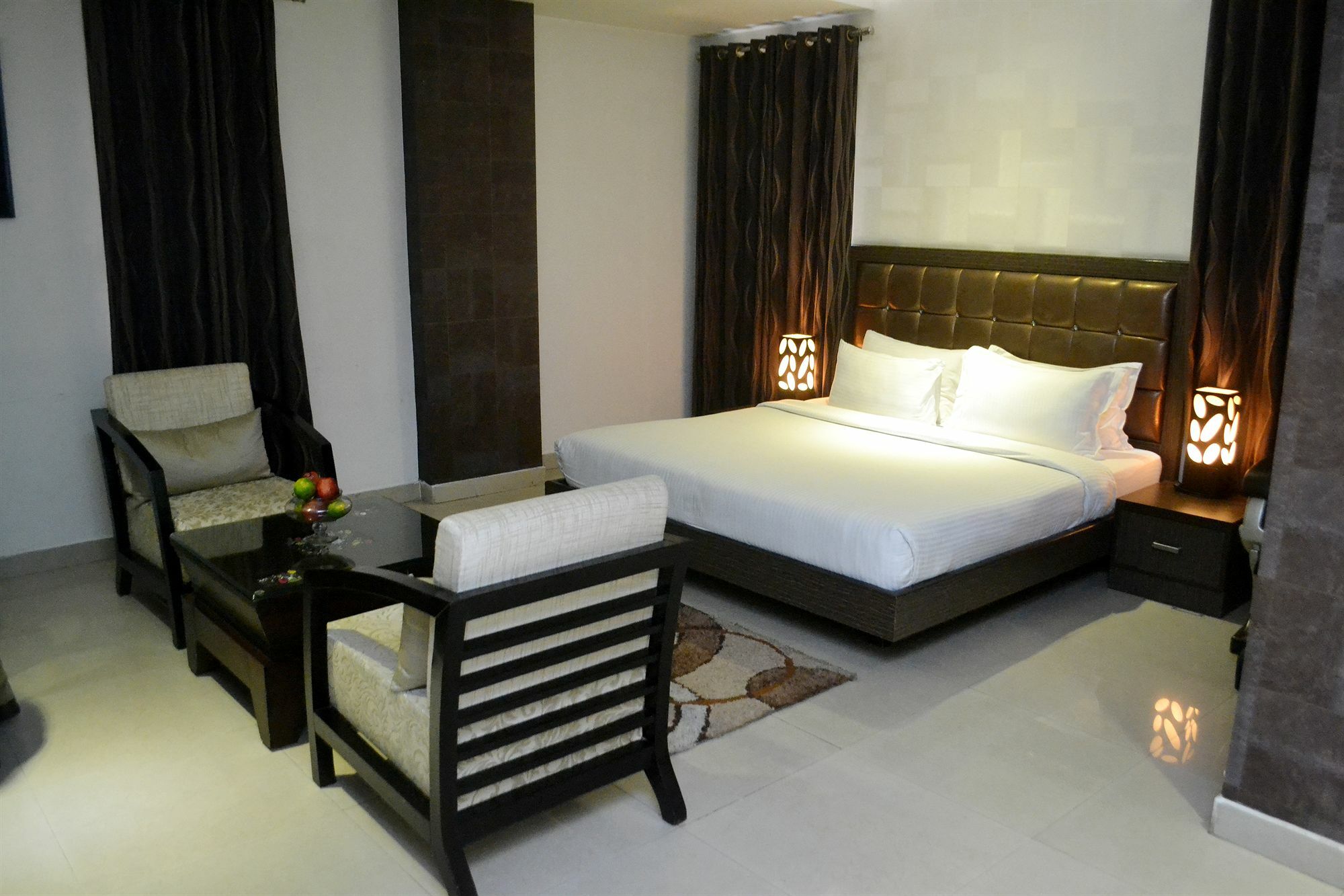 Genx Le Crescent Ghaziabad Hotel Exterior photo
