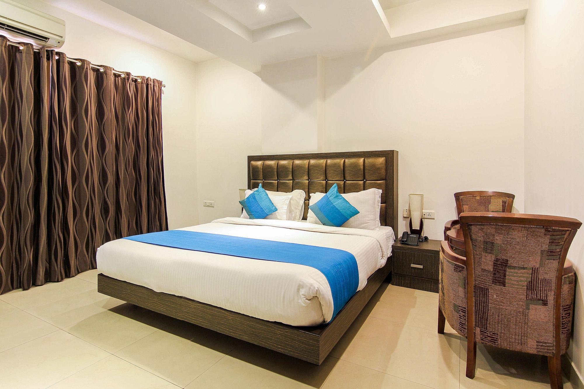 Genx Le Crescent Ghaziabad Hotel Exterior photo