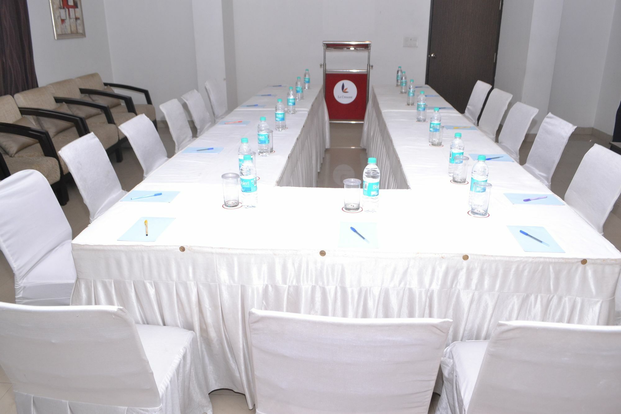 Genx Le Crescent Ghaziabad Hotel Exterior photo
